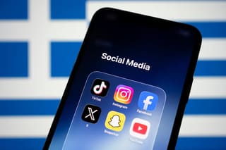 Yunanıstanda 15 yaşdan kiçik uşaqların sosial mediadan istifadəsi qadağan edilib