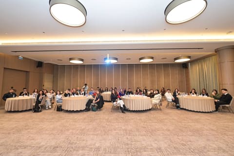 Elm və Təhsil Nazirliyində bloger və influenserlərlə açıq dialoq formatında görüş keçirilib