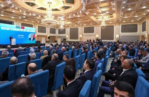 Azərbaycan Türkiyənin sərhədyanı bölgələri ilə iqtisadi-ticarət əlaqələrinin genişləndirilməsini müzakirə edib - Fotolar