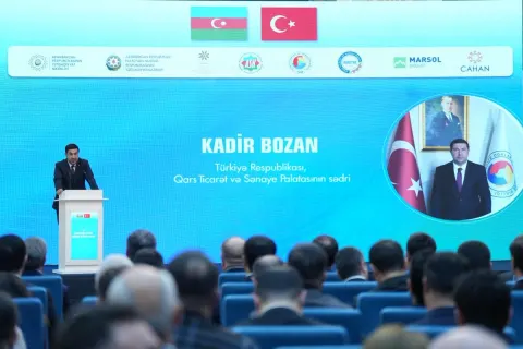 Azərbaycan Türkiyənin sərhədyanı bölgələri ilə iqtisadi-ticarət əlaqələrinin genişləndirilməsini müzakirə edib - Fotolar