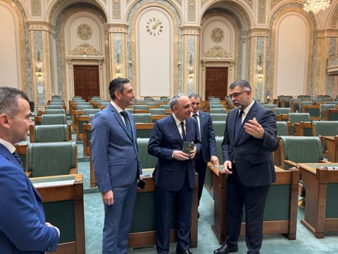 Kamran Əliyev Rumıniyada işgüzar səfərdədir