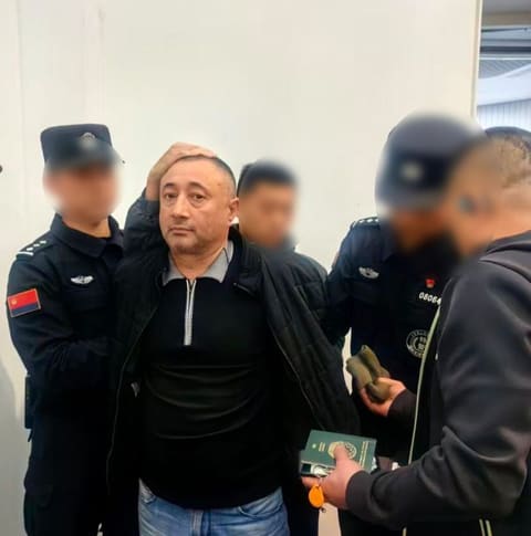 Həyat yoldaşına xəsarət yetirərək ölkədən qaçan şəxs Çində saxlanılıb- FOTO