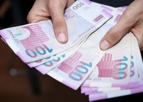 İşçilər məzuniyyətə çıxdıqda əməkhaqqından az olmamaqla məvacib ala biləcək