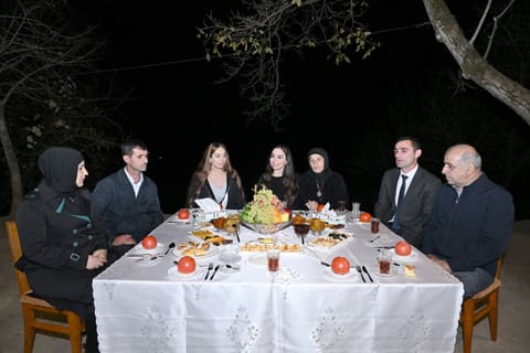 Leyla Əliyeva və Arzu Əliyeva Astarada Pəncəli Teymurovun ailəsini ziyarət ediblər