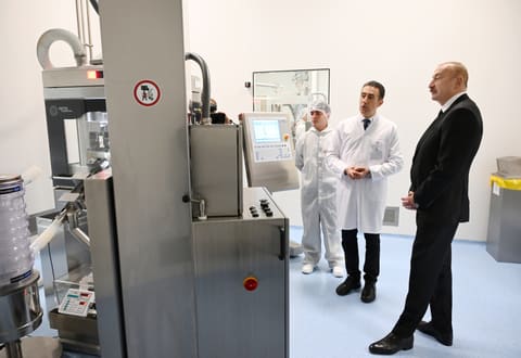  İlham Əliyev dərman preparatları istehsalı müəssisəsinin açılışında iştirak edib