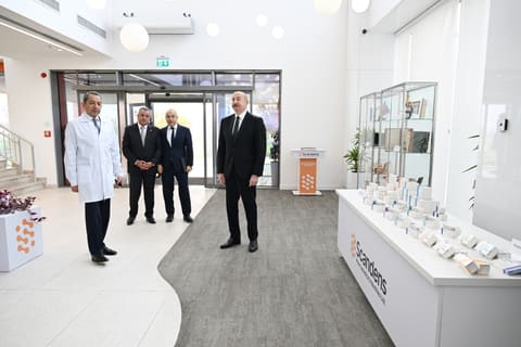 İlham Əliyev dərman preparatları istehsalı müəssisəsinin açılışında iştirak edib