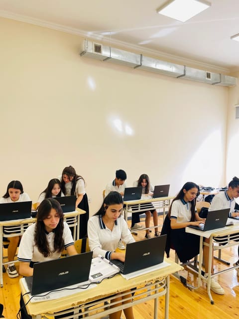 "Peşə təmayüllü siniflər” layihəsindən FOTOLENT