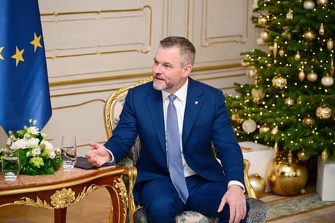 İlham Əliyevin Slovakiya Prezidenti ilə təkbətək görüşü olub