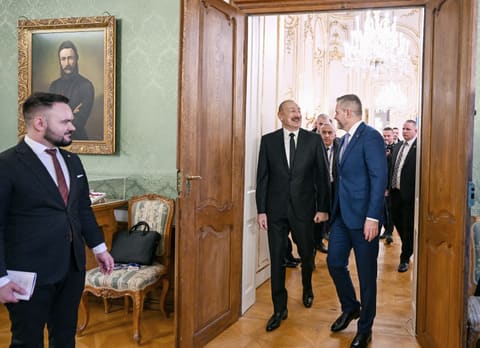 İlham Əliyevin Slovakiya Prezidenti ilə geniş tərkibdə görüşü olub - YENİLƏNİB