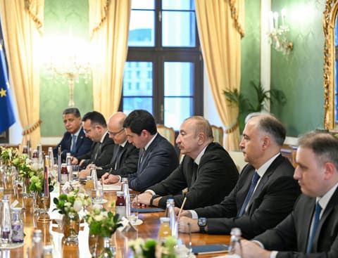 İlham Əliyevin Slovakiya Prezidenti ilə geniş tərkibdə görüşü olub - YENİLƏNİB