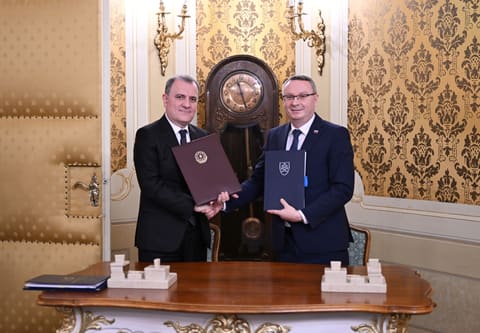 Bratislavada Azərbaycan ilə Slovakiya arasında bir sıra sənədlər imzalanıb