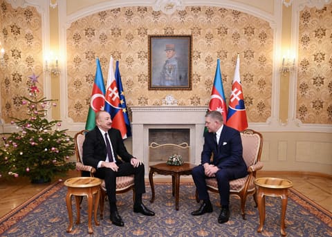 Prezident İlham Əliyev Slovakiyanın Baş naziri ilə görüşüb - YENİLƏNİB