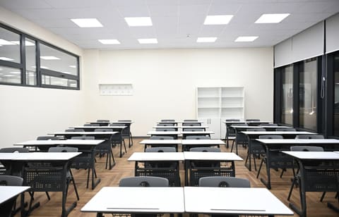 İlham Əliyev Qarabağ Universitetinin Biznes və iqtisadiyyat fakültəsinin binasının açılışında iştirak edib