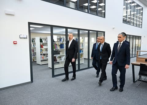 İlham Əliyev Qarabağ Universitetinin Biznes və iqtisadiyyat fakültəsinin binasının açılışında iştirak edib