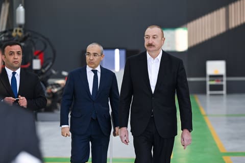 İlham Əliyev Ağdamda metal elektrik dirəklərinin istehsalı müəssisəsinin açılışında iştirak edib