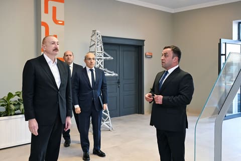 İlham Əliyev Ağdamda metal elektrik dirəklərinin istehsalı müəssisəsinin açılışında iştirak edib
