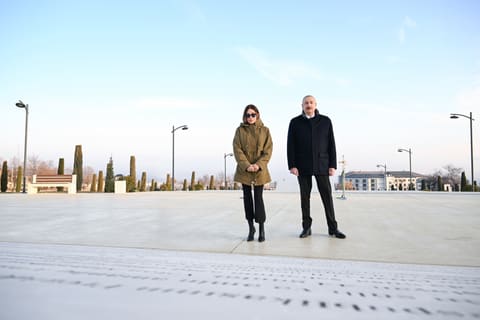 İlham Əliyev Xankəndi şəhərində Zəfər parkının açılışında iştirak edib -YENİLƏNİB