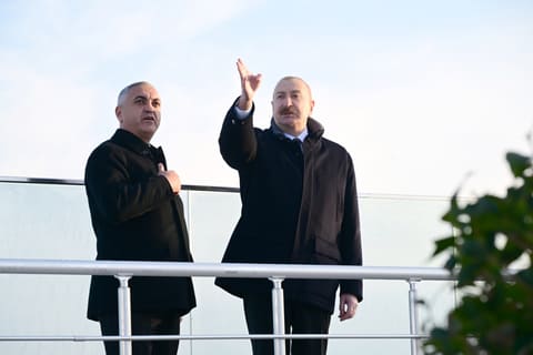 İlham Əliyev Xankəndi şəhərində Zəfər parkının açılışında iştirak edib -YENİLƏNİB