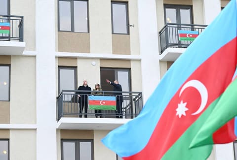 İlham Əliyev Ağdamda 2-ci yaşayış kompleksinin açılışında iştirak edib - YENİLƏNİB