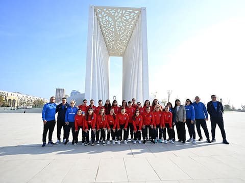 Azərbaycanın U-19 millisi Zəfər Muzeyini ziyarət edib