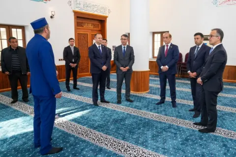 Ramin Məmmədov Qarabaqqal kənd məscidini ziyarət edib - Fotolar