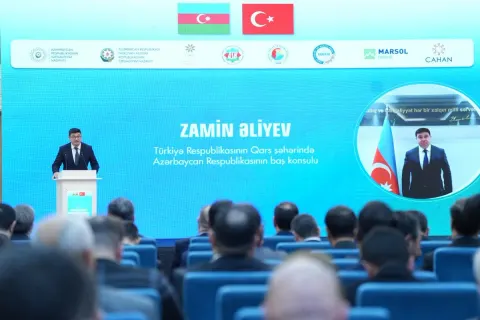 Azərbaycan Türkiyənin sərhədyanı bölgələri ilə iqtisadi-ticarət əlaqələrinin genişləndirilməsini müzakirə edib - Fotolar