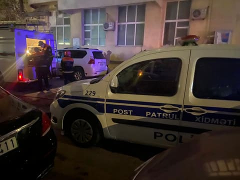 Nərimanovda çoxmərtəbəli binada baş verən yanğın söndürülüb- YENİLƏNİB 2