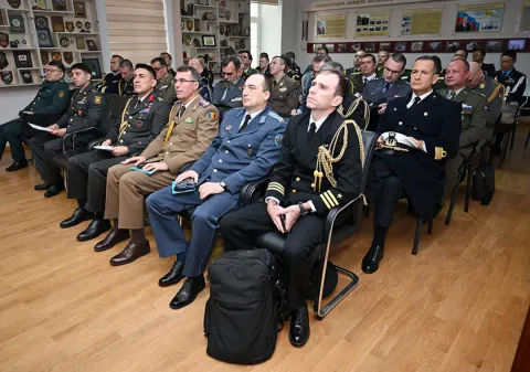 Hərbi attaşelərlə toplantı keçirilib - Fotolar
