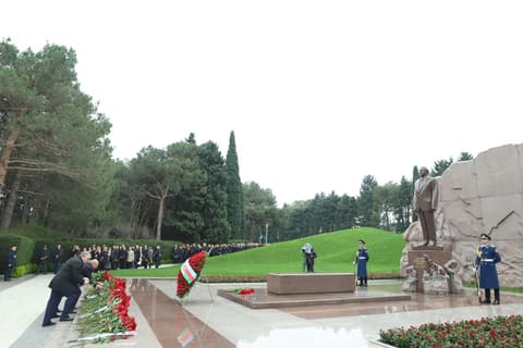 ANAMA heyəti Fəxri Xiyabanı ziyarət edib