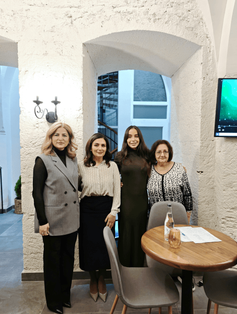 Leyla Əliyeva yaşlı nəslin nümayəndələri ilə görüşüb - FOTOLAR