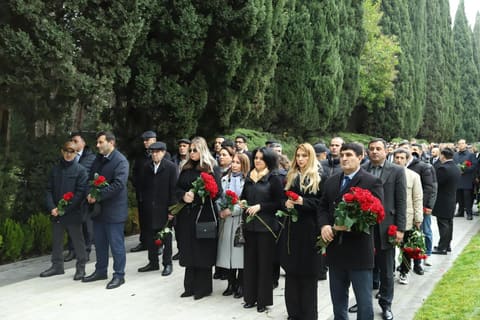 ANAMA heyəti Fəxri Xiyabanı ziyarət edib