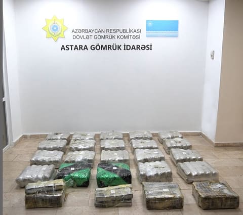 İrandan Rusiyaya “kərəviz və kahı” yükü aparan nəqliyyat vasitəsində narkotik vasitə aşkar edilib