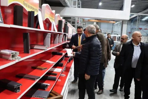 Azərbaycan Türkiyənin sərhədyanı bölgələri ilə iqtisadi-ticarət əlaqələrinin genişləndirilməsini müzakirə edib - Fotolar