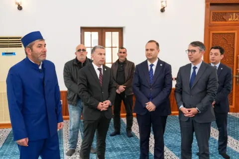 Ramin Məmmədov Qarabaqqal kənd məscidini ziyarət edib - Fotolar
