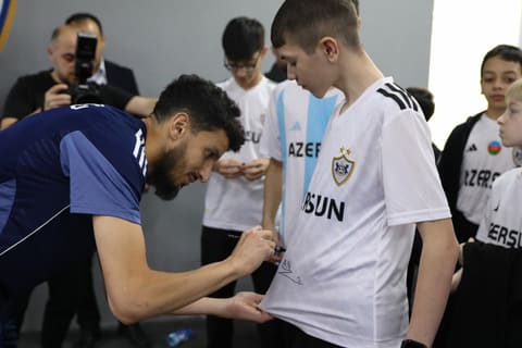 “Qarabağ” FK-da internat məktəbi şagirdləri ilə görüş keçirilib