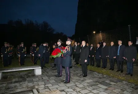 Azərbaycan və Slovakiya prezidentləri Bratislavada “Azadlıq Qapısı” abidəsini ziyarət ediblər