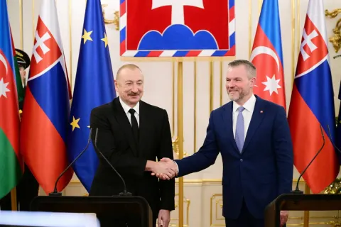 Azərbaycan və Slovakiya prezidentləri mətbuata bəyanatlarla çıxış ediblər - YENİLƏNİB