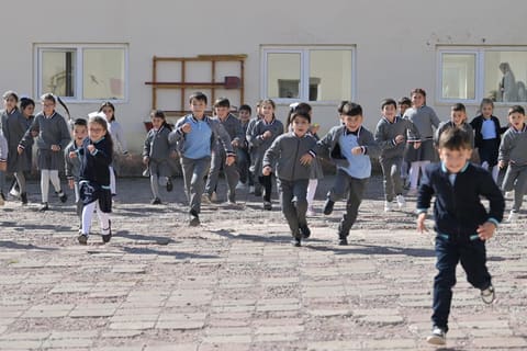 Gədəbəy məktəblərindən fotoreportaj: “Məktəbdə bir gün” 