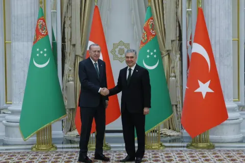 Ərdoğan Aşqabadda Qurbanqulu Berdiməhəmmədovla görüşüb - YENİLƏNİB