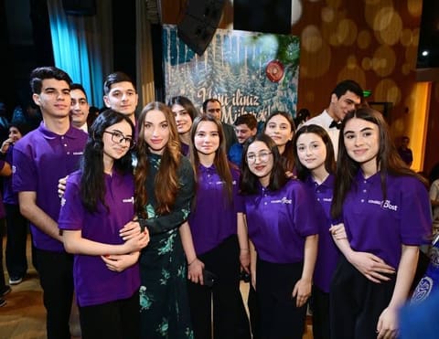 Leyla Əliyeva və Alena Əliyeva DOST İnklüziv İnkişaf və Yaradıcılıq Mərkəzini ziyarət ediblər