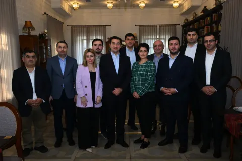 “Sülh Körpüsü” çərçivəsində erməni vətəndaş cəmiyyəti nümayəndələrinin Azərbaycana səfəri baş tutub