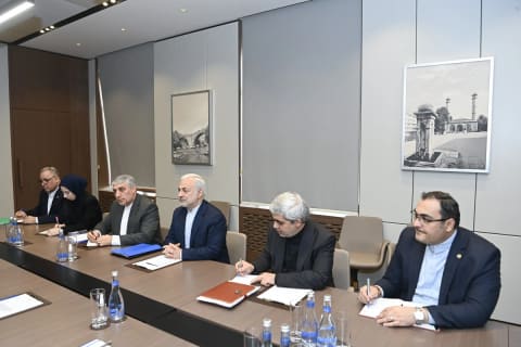 Ceyhun Bayramov İranın xarici işlər nazirinin müavini ilə regional məsələləri müzakirə edib