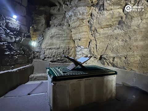 Qayanın qoynundakı sirr: Diri Baba türbəsi - FOTOREPORTAJ