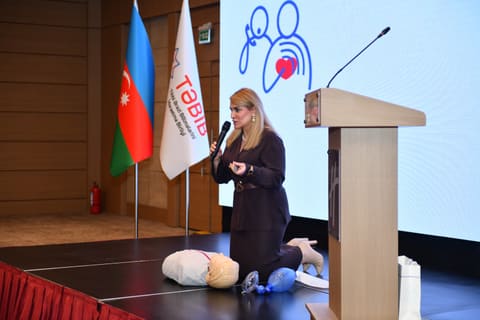 “Sağlam dialoq: media və səhiyyə kommunikasiyasında yeni paradiqmalar” mövzusunda təlim keçirilib