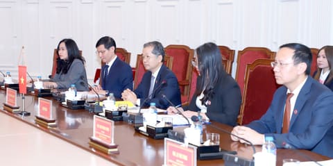 Ali Məhkəmənin sədri Vyetnamda səfərdə olub