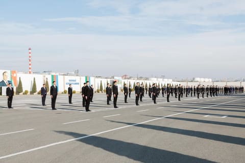 Daxili işlər naziri gənclərin sırasından seçim edib