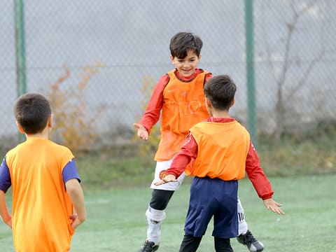 AFFA nümayəndələri Gəncə və Turan Tovuz akademiyalarına səfər ediblər