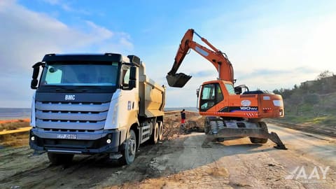 Masazır qəsəbəsində 2 km uzunluğa malik yol əsaslı şəkildə təmir olunur