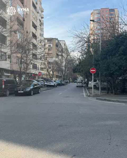 İki küçənin kəsişməsində yol hərəkəti yenidən təşkil olunub - FOTOLAR