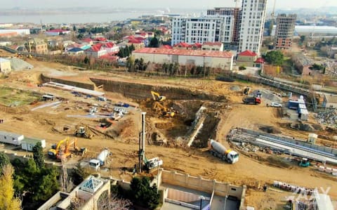Paytaxtda yeni avtomobil və piyada tunellərinin tikintisinə başlanılıb